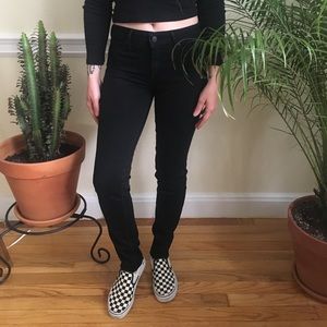 Abercrombie midrise straight leg jean.